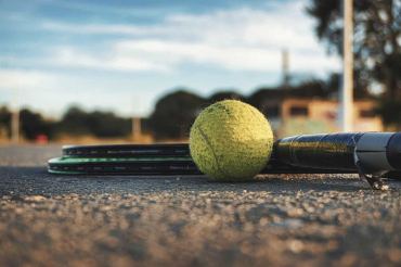 Quels sont les principaux types de tournois de tennis à connaître ?