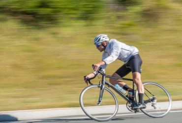 Le rôle du matériel dans la performance cycliste : découvrez les innovations qui révolutionnent le vélo